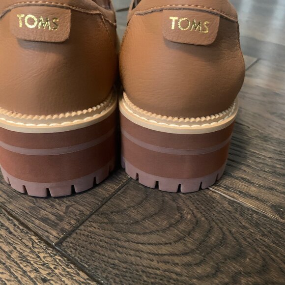 Tom's Cara Loafer, tan leather, size 9, NWT - Picture 4 of 5